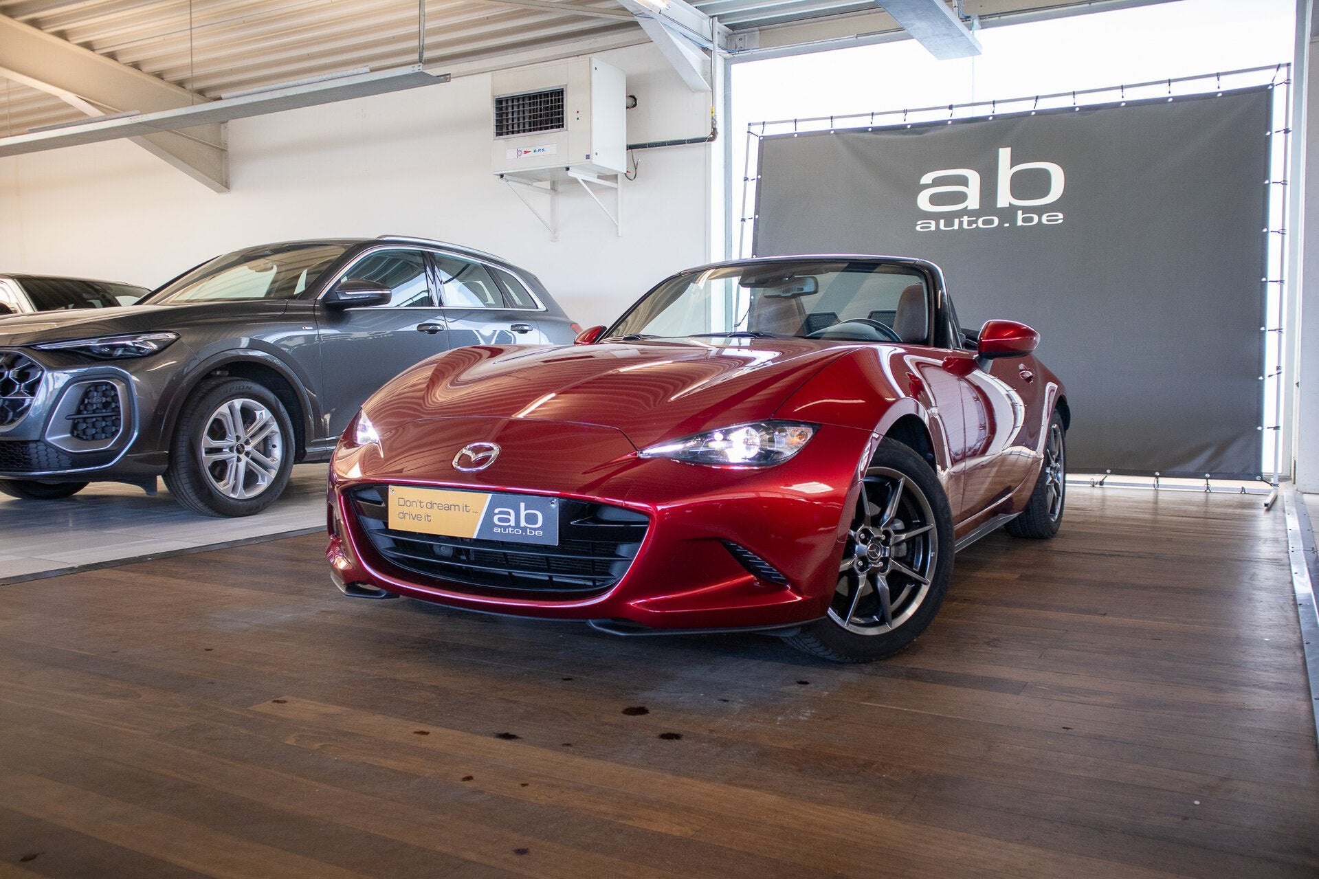 Mazda MX-5 CABRIO, BOSE, NAVI, LEDER, ZETELVERWARMING, BLIN, 0 kg, 0 cilinders, 1495 cc, Cabriolet