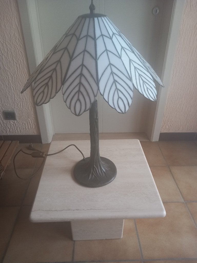 Glazen lamp tiffany stijl met bronzen voet, Ophalen of Verzenden