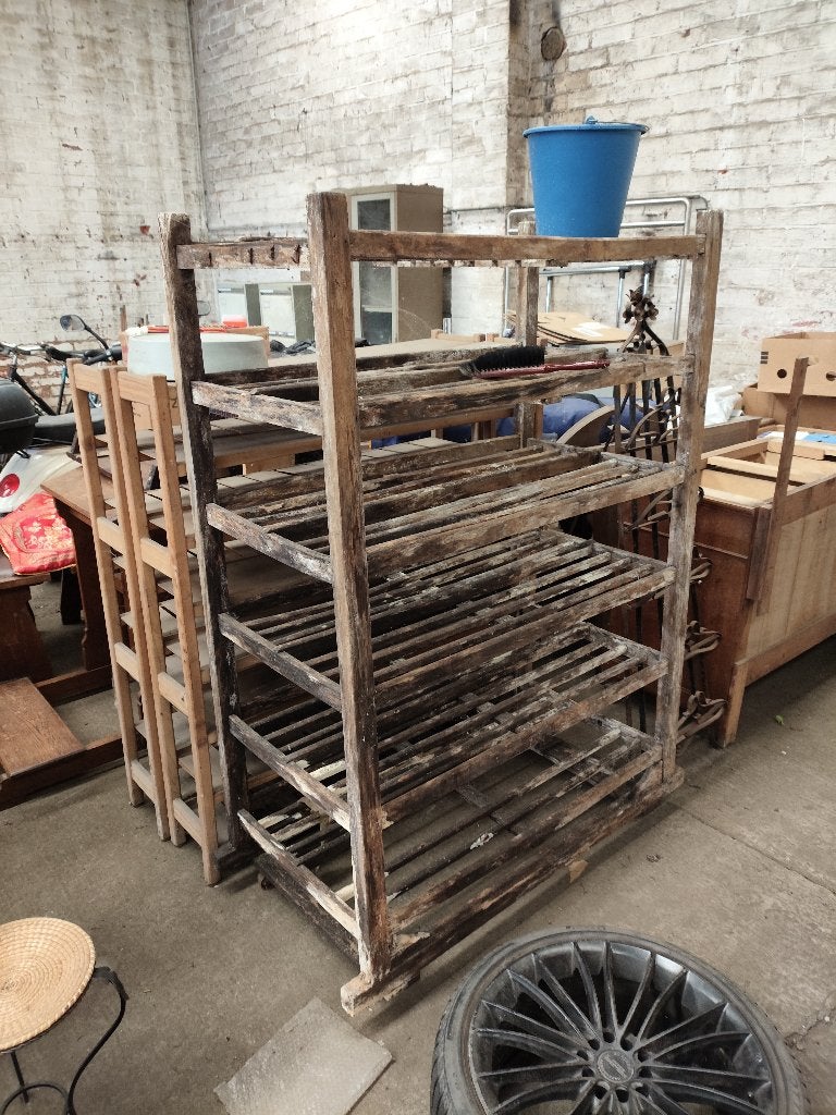 industriele rekken hout, Ophalen