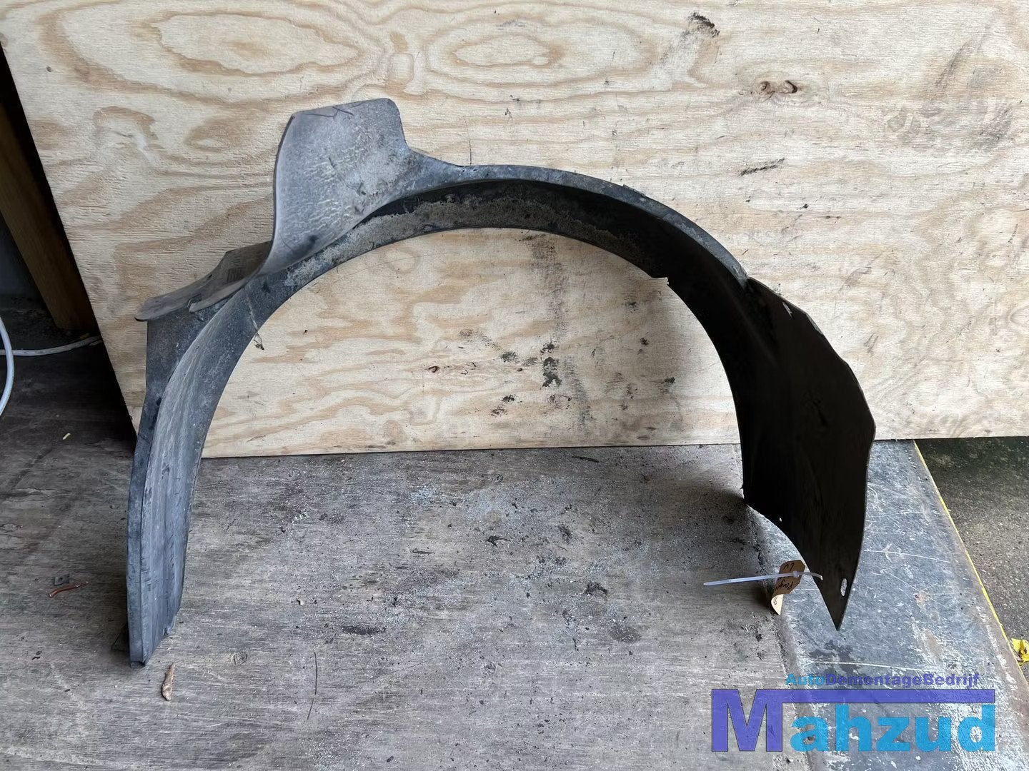 PEUGEOT 306 links voor modderkuip wielkuip 1993-2003, Taurusavenue 1
2132 LS  Hoofddorp, NL, Contact.group@renault.com, Stellantis N.V.