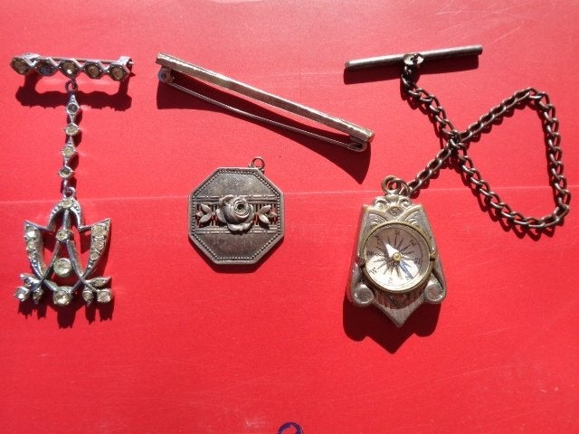 Lotje fantasie juwelen , 4 € per stuk, Ophalen of Verzenden, Zo goed als nieuw, Zilver, Overige materialen