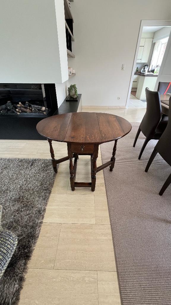 Antieken bijzettafel / wandtafel in eik, Ophalen