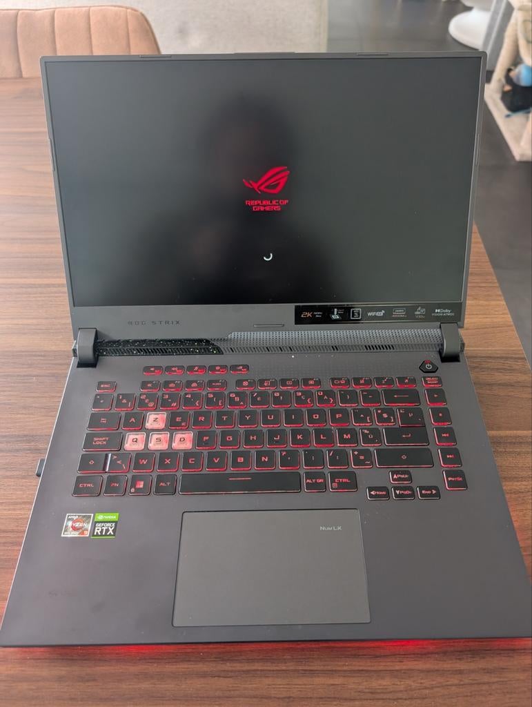 ASUS Rog Strix G513RS-HQ014W, Enlèvement, SSD