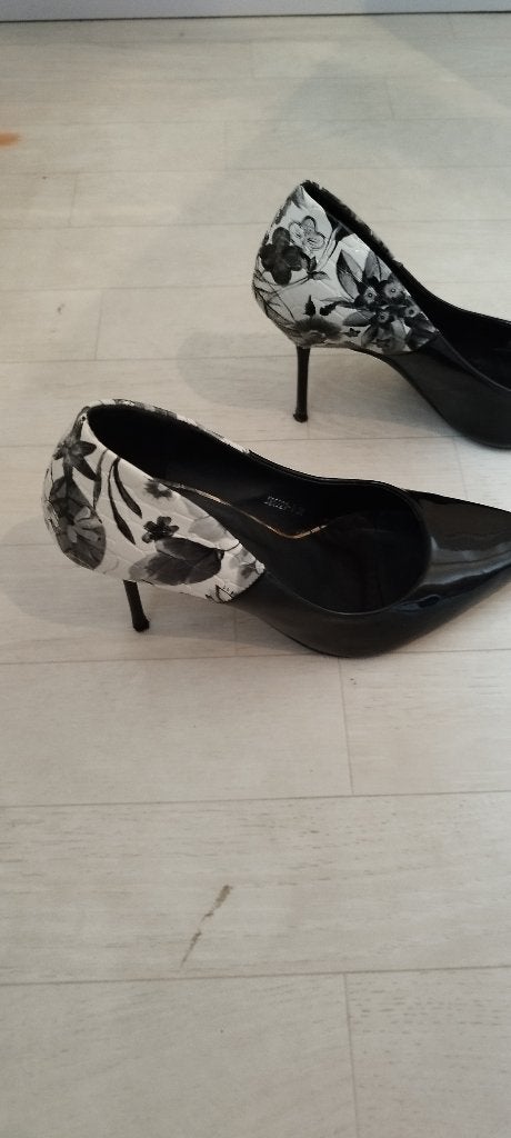 souliers deux couleurs, Kleding | Dames, Ophalen of Verzenden, Zo goed als nieuw, Schoenen met hoge hakken