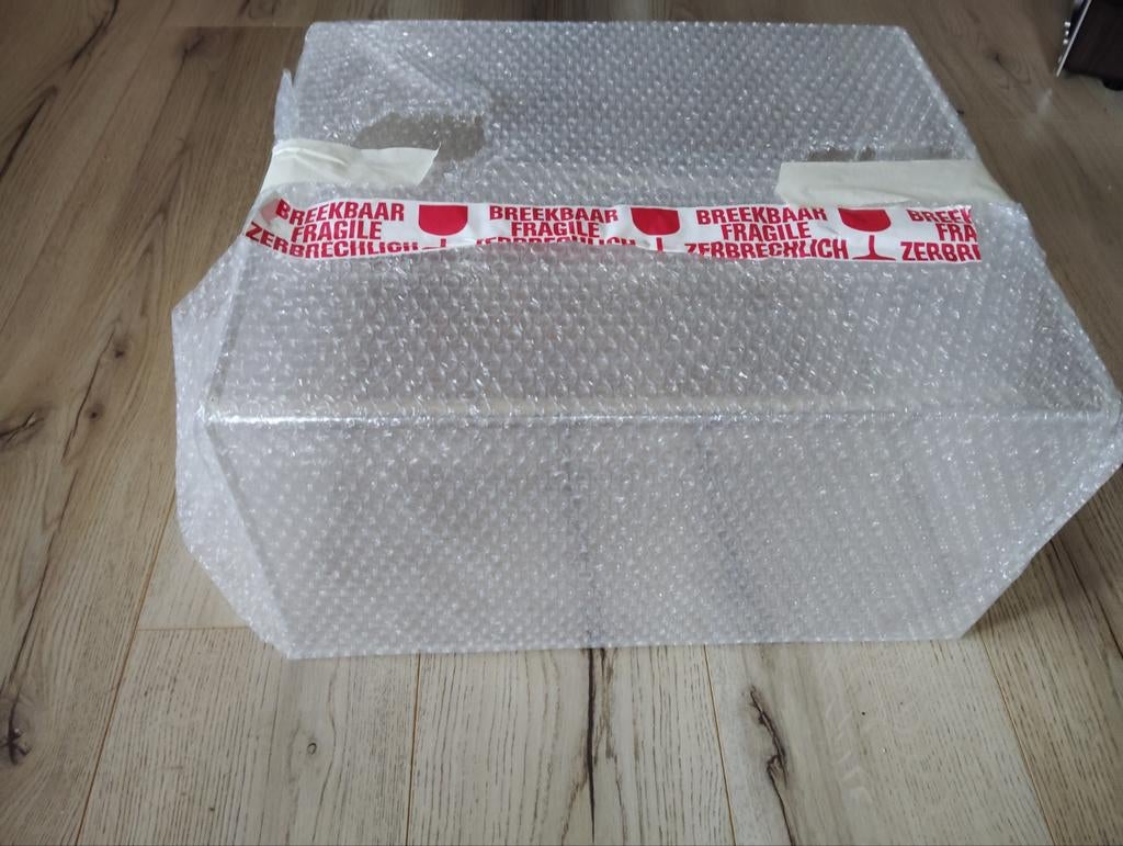 Vend cover,couvercle pro-ject pour platine vinyle neuf., Ophalen of Verzenden