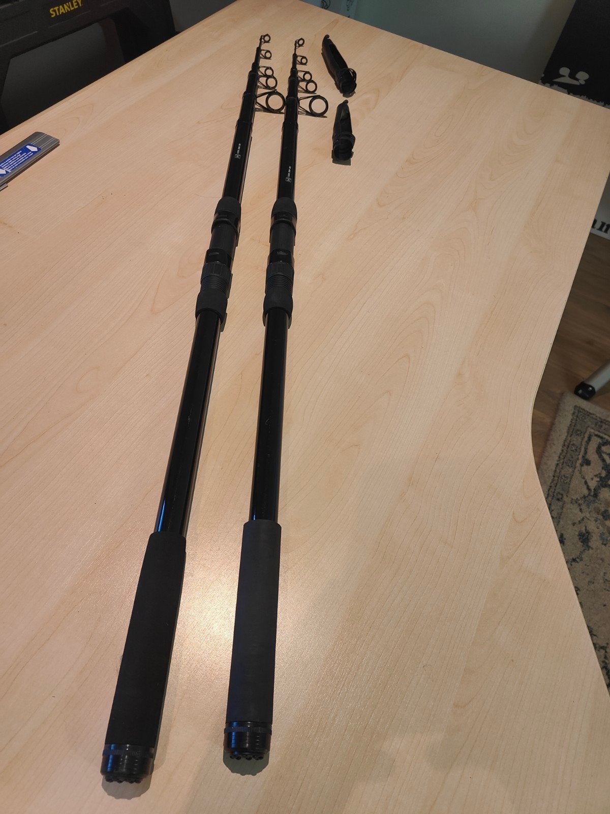 2x black tele Carp 3.5m to 150gr nog nieuw, Enlèvement, Neuf, Canne à lancer