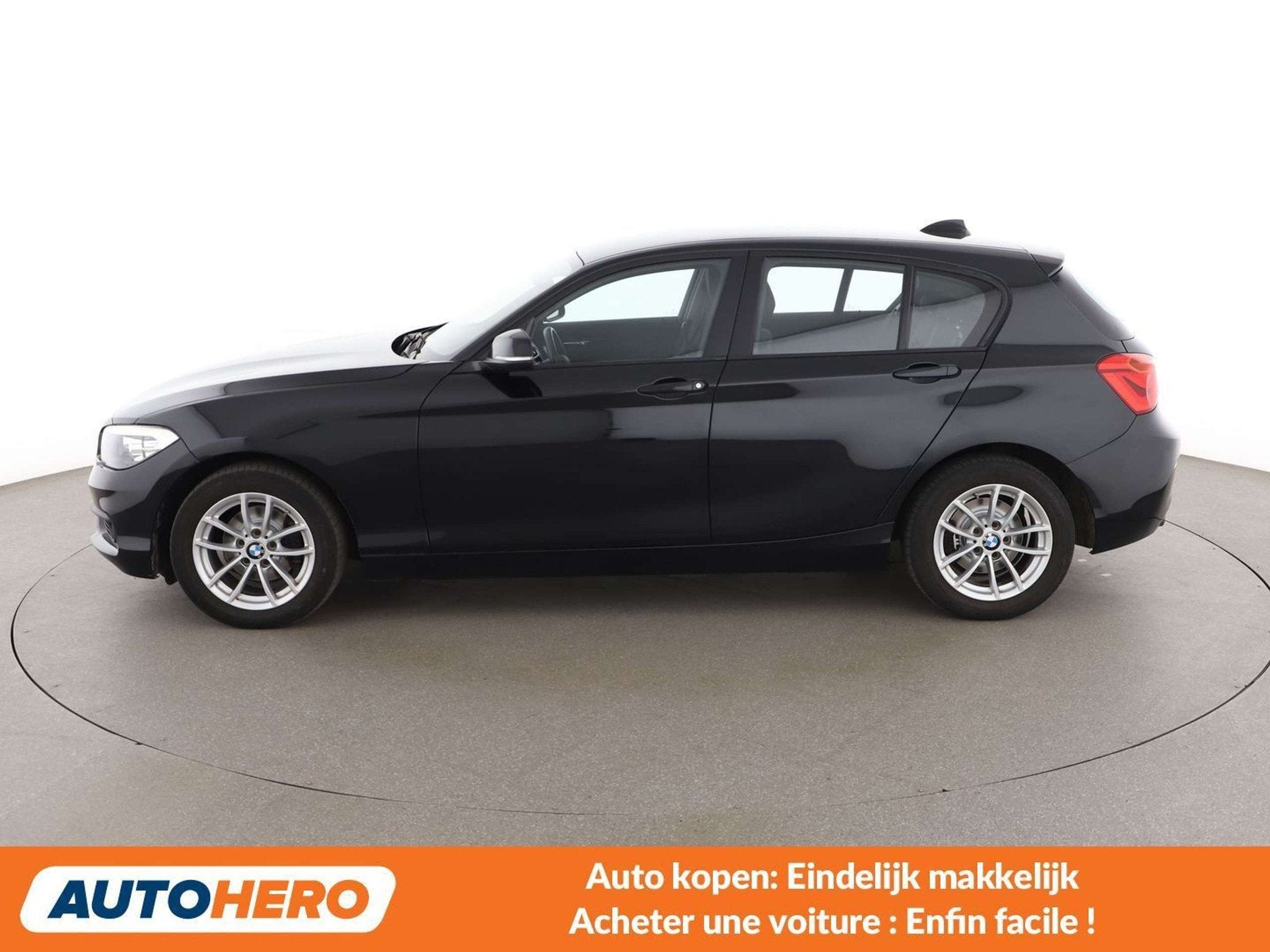 BMW 1 Serie 116 116i Advantage (bj 2015), Auto's, 116 g/km, Gebruikt, Zwart, Zwart