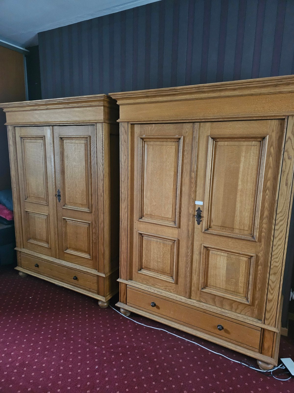 Prachrige set van twee eiken kasten, Huis en Inrichting, Slaapkamer | Complete slaapkamers, Ophalen