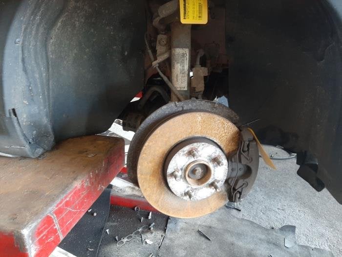 Moyeu de roue avant d'un Volvo C30, -, -, 3 mois de garantie, -