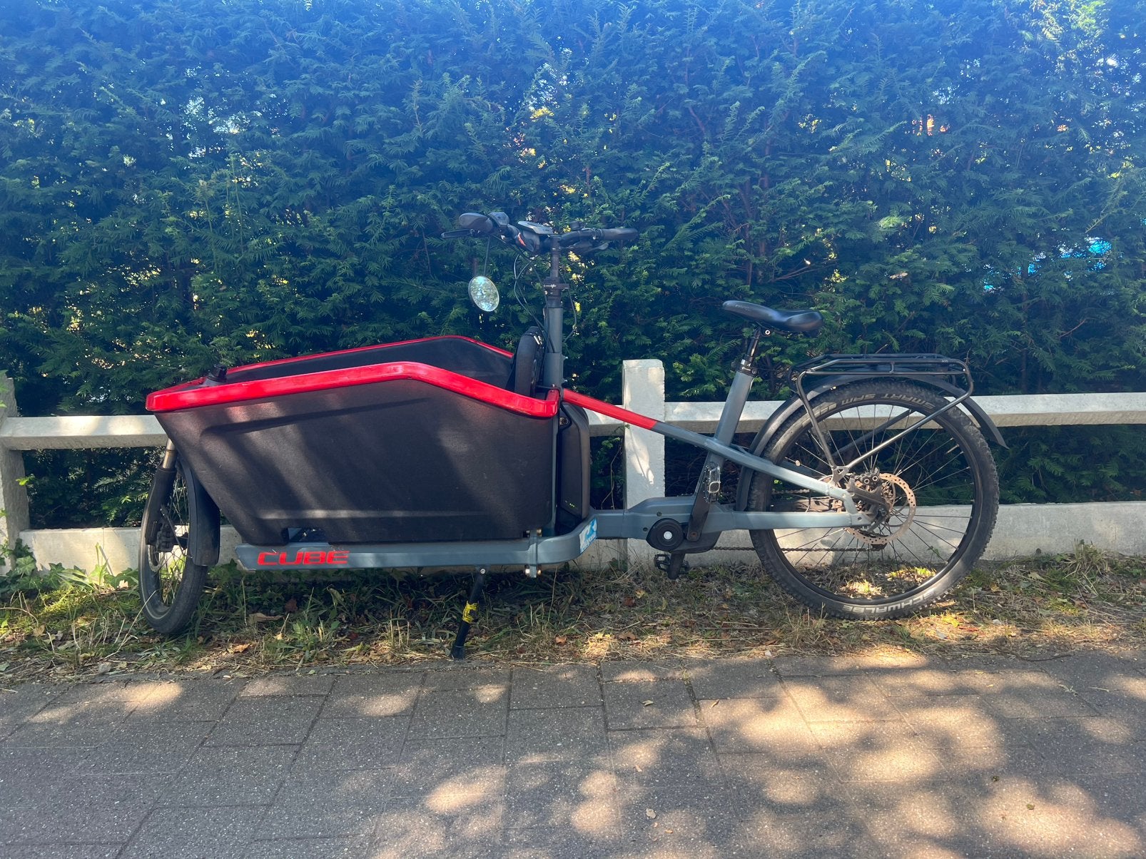 Vélo cargo électrique Cube avec moteur central Bosch, Enlèvement, Comme neuf