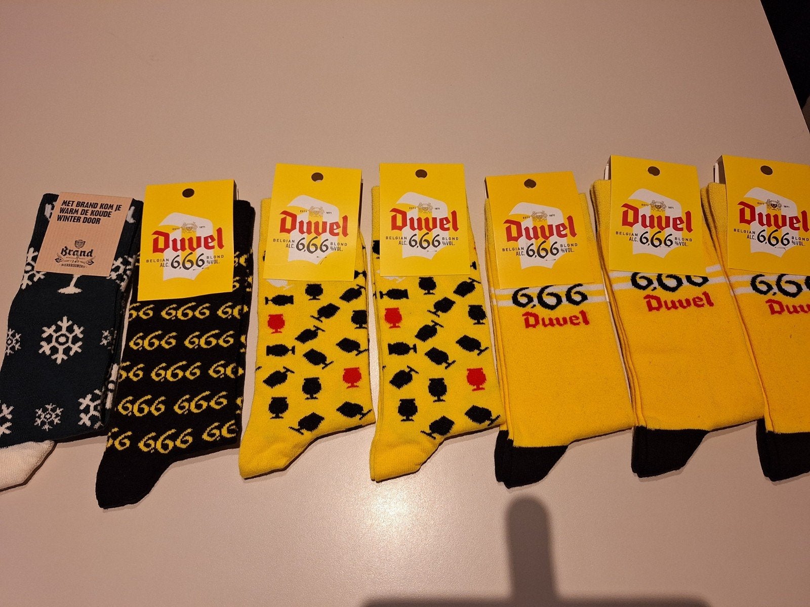 Duvel hoedjes en sokken, 4 stuks  voor 10 euro, Verzamelen, Ophalen, Duvel
