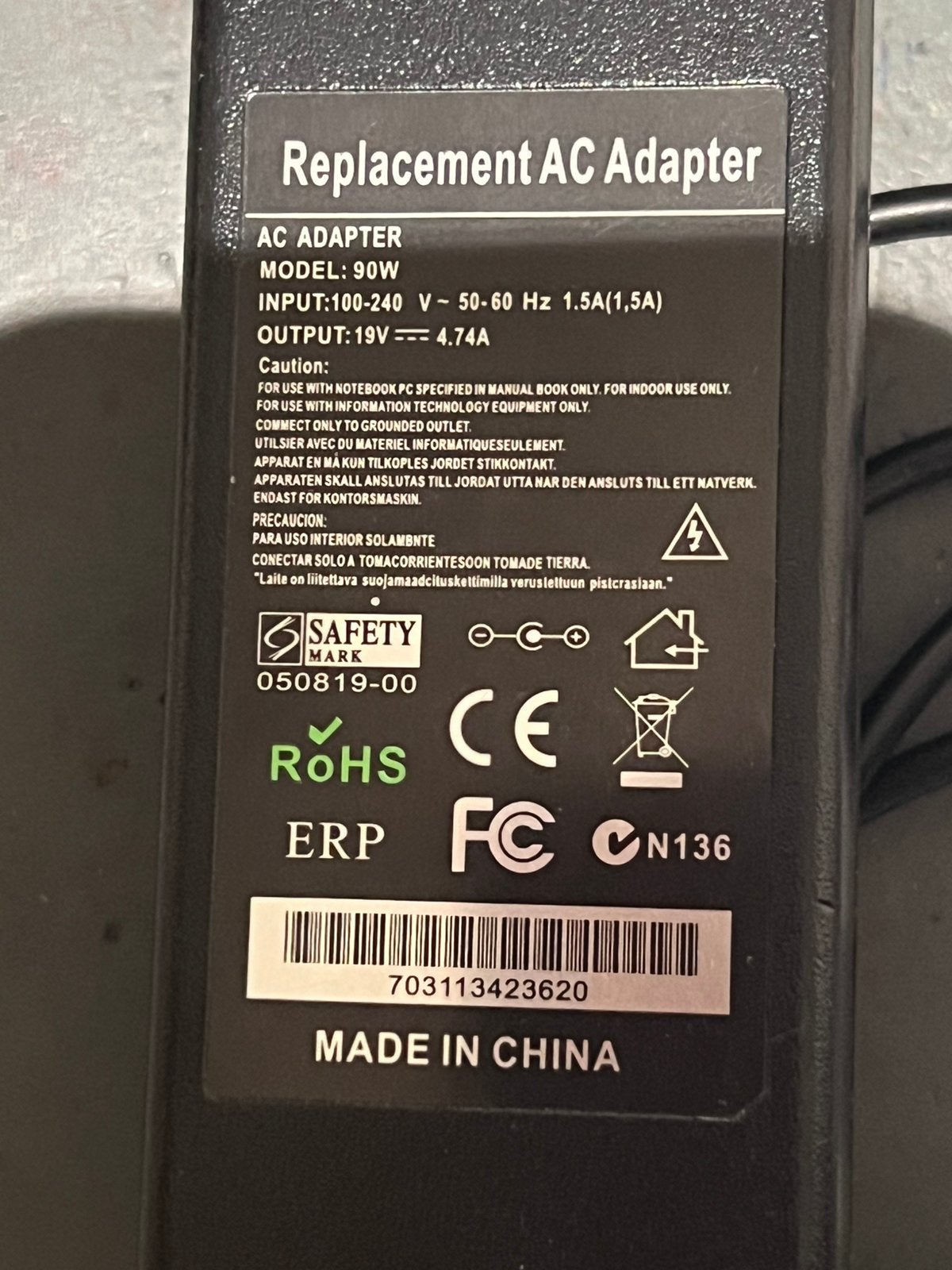 Le chargeur pour ordinateur portable est neuf, Comme neuf