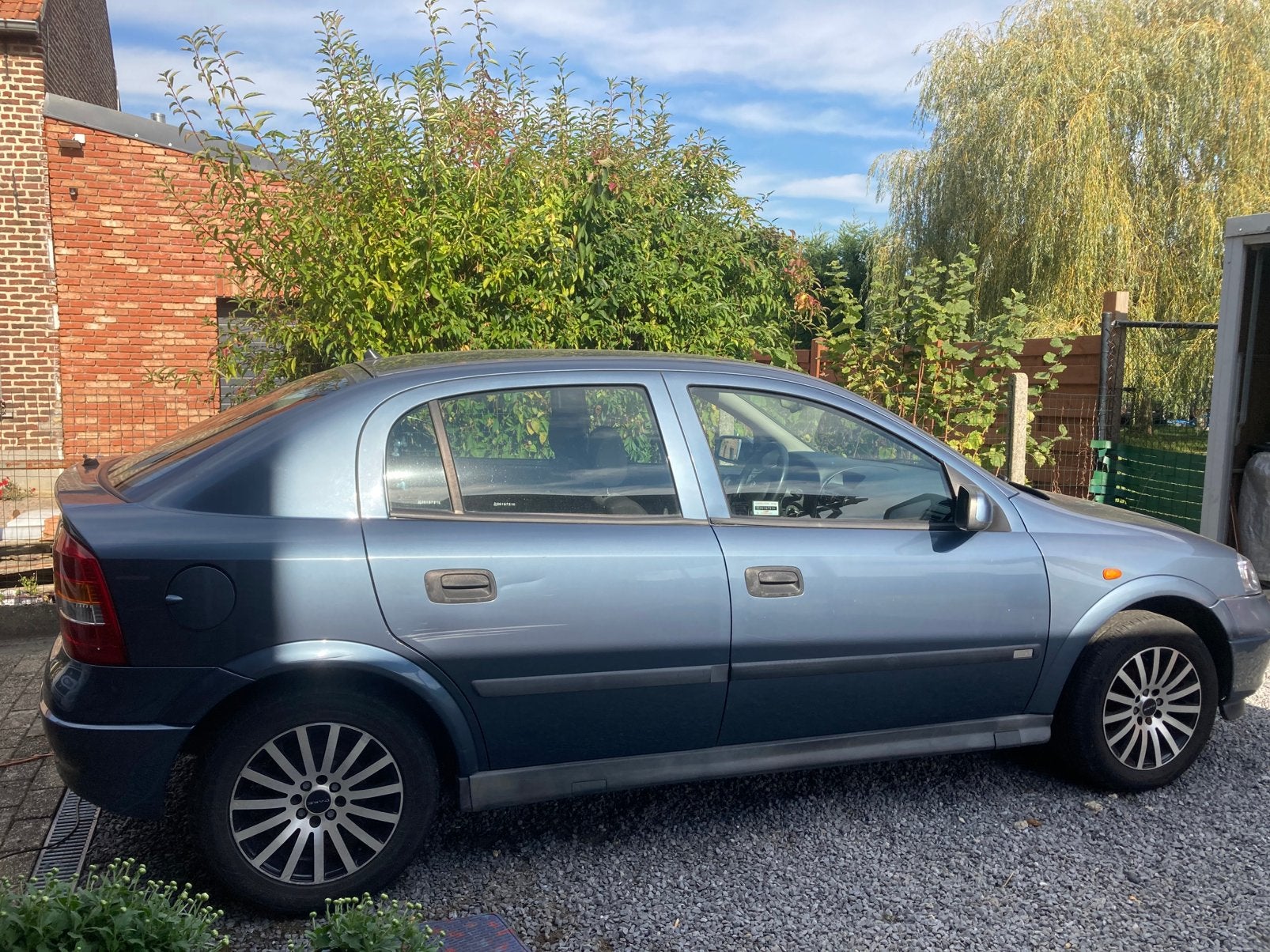 Blauw grijze opel, Particulier, Blauw, Te koop