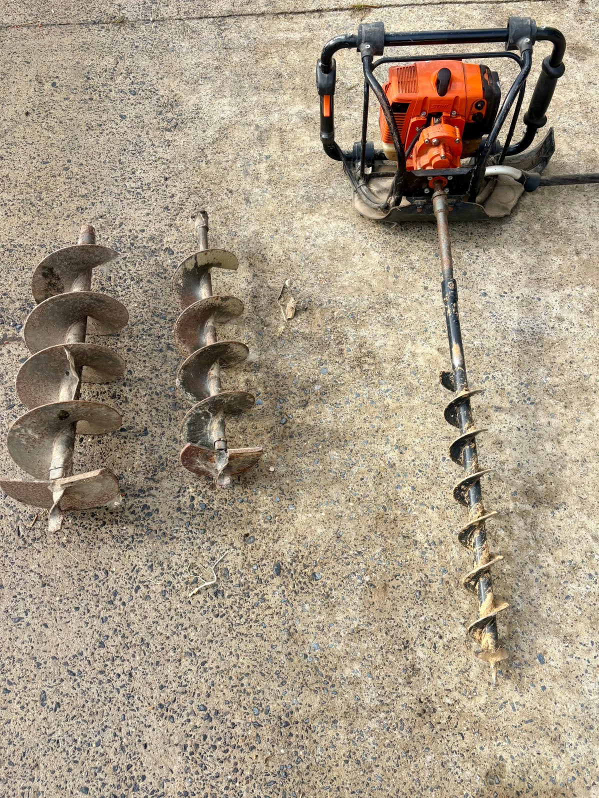 Grondboor stihl, Ophalen, Grondboor