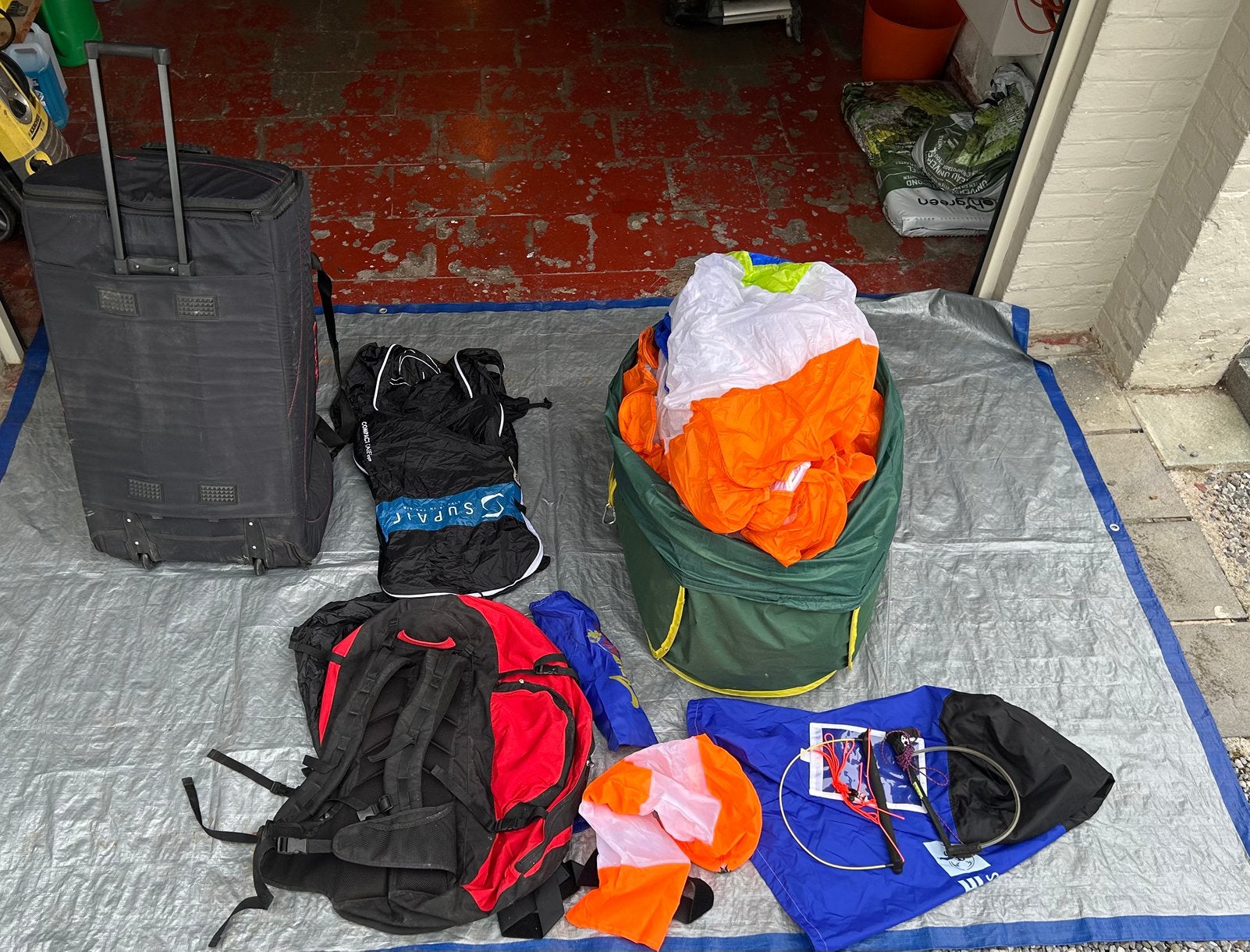 Voile paramoteur, Enlèvement, Comme neuf