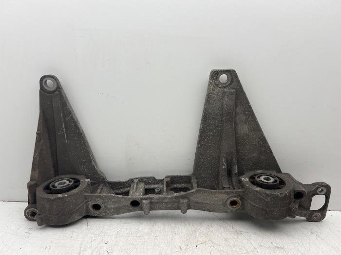 Support cardan d'un Mercedes Vito, Autos : Pièces & Accessoires, Freins & Transmission, Mercedes-Benz, Utilisé, 3 mois de garantie