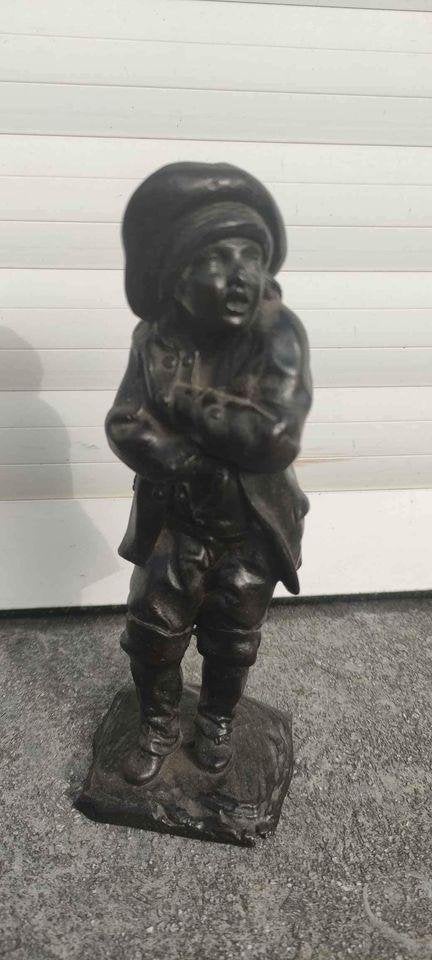 Personnage en bronze, Enlèvement ou Envoi, Bronze