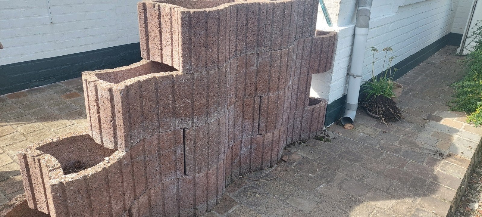 17 tuinstenen, mogelijks dienen als plantenbak, Ophalen