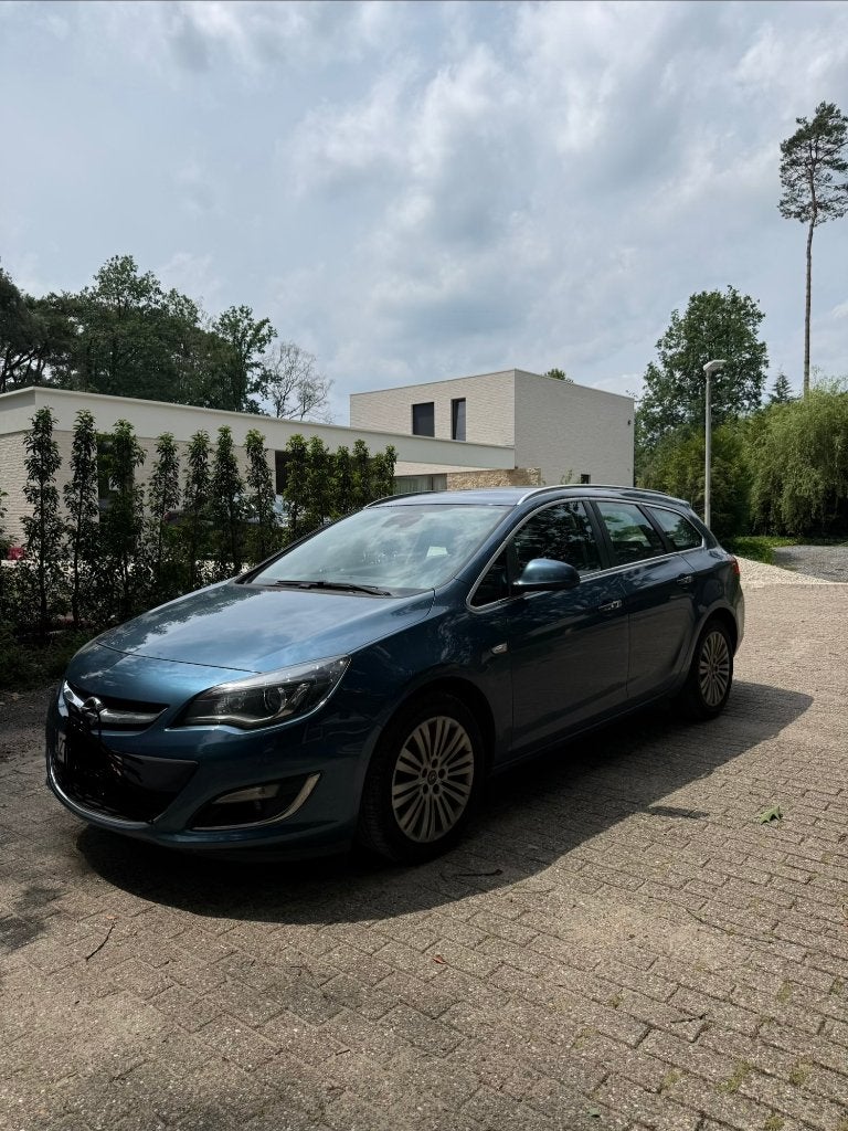 Opel Astra Sports Tourer, Autos, Euro 5, Achat, 139 g/km, Boîte manuelle