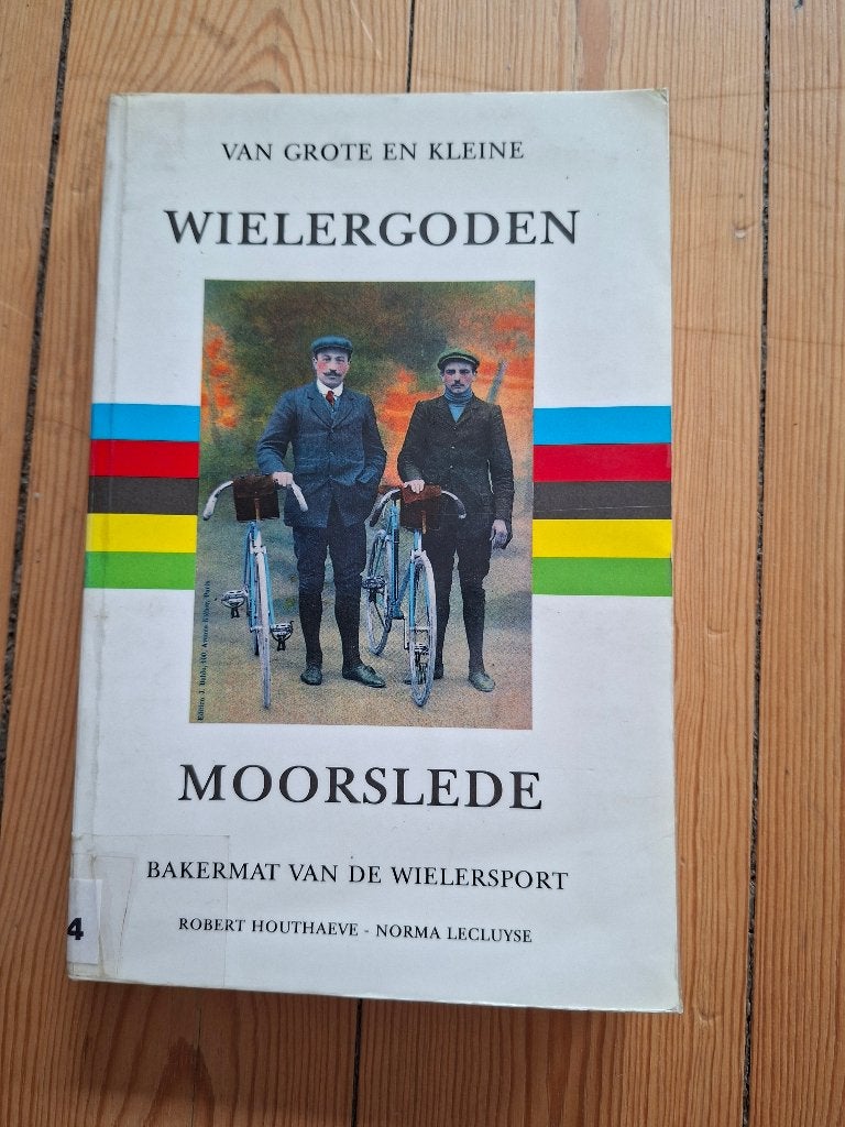 boek "Van grote en kleine wielergoden" (wielersport), Boeken, Gelezen, Robert Houthaeve - Norma Lecluyse, Lopen en Fietsen, Ophalen of Verzenden