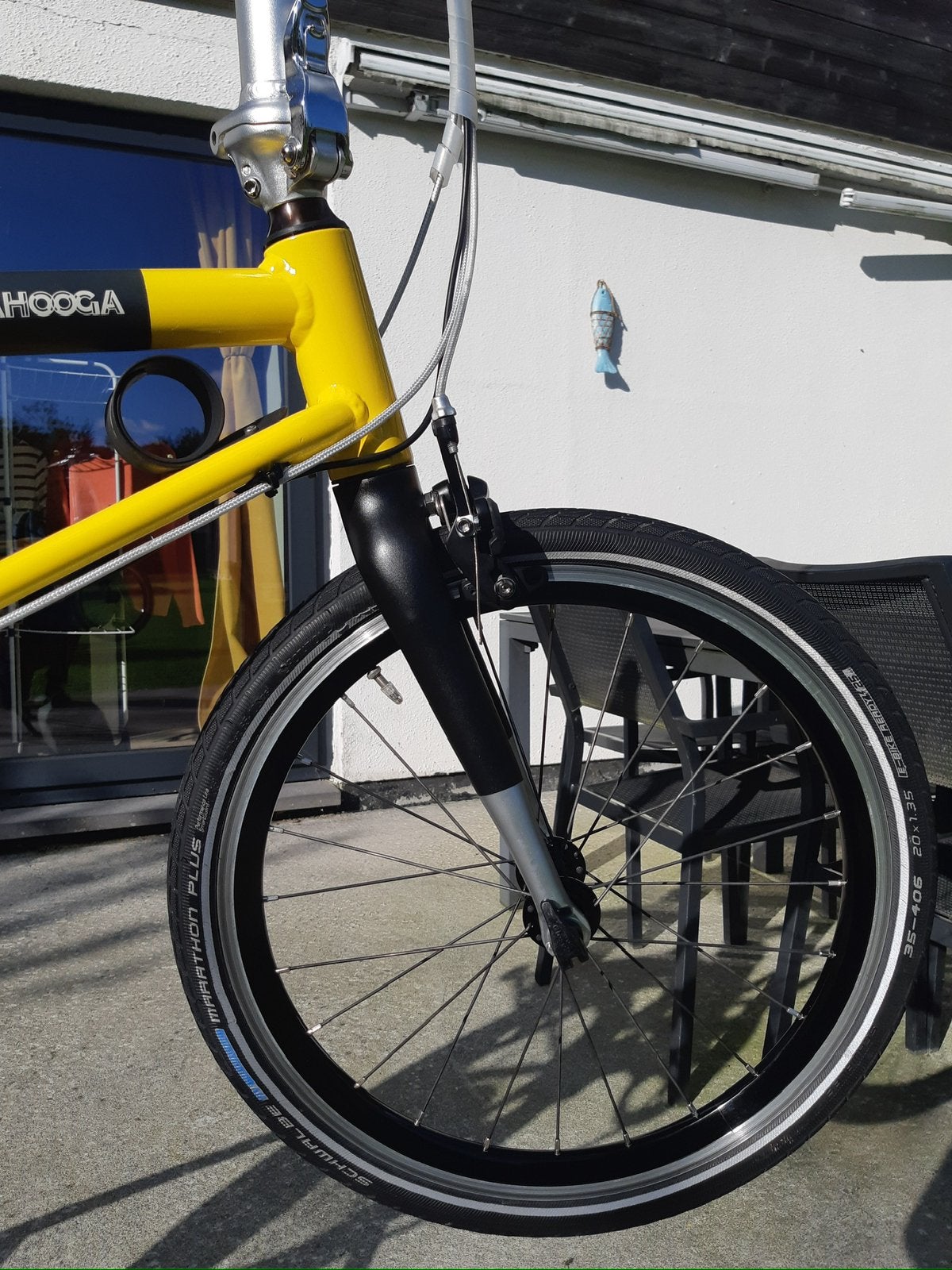 Elektrisch ondersteunde fiets in de kleur van België., Ophalen, Zo goed als nieuw