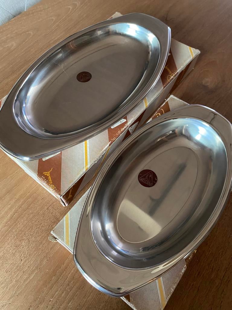 2 plats en acier inoxydable, Enlèvement, Comme neuf, Inox