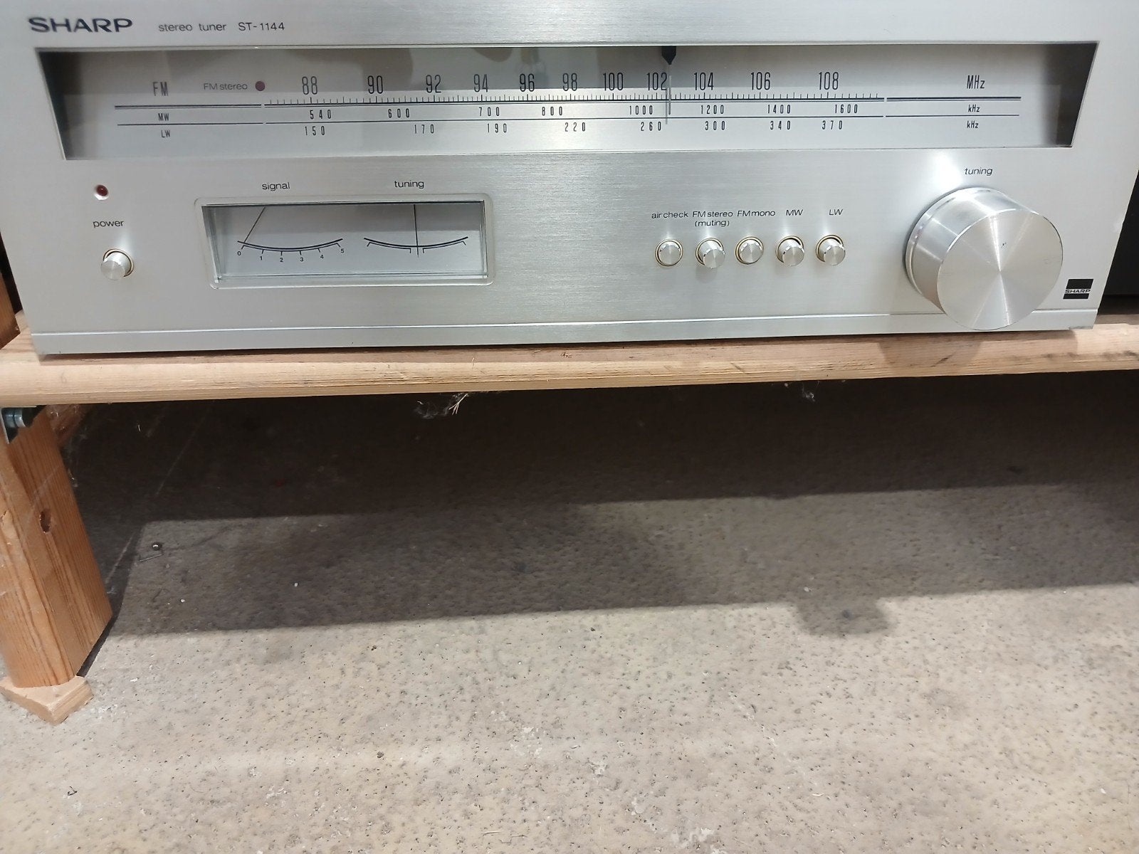 tuner sharp 1978/79, Audio, Tv en Foto, Stereoketens, Ophalen, Gebruikt, Sharp