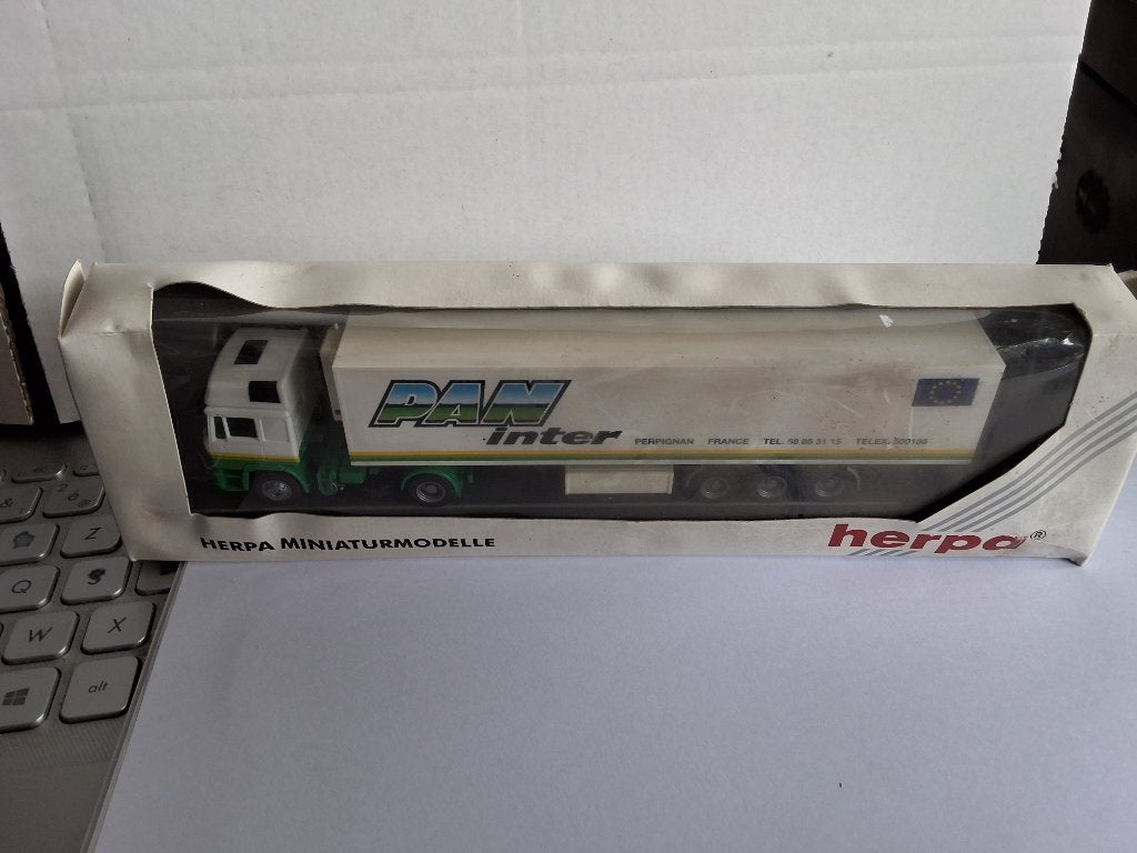 camion HO 1:87 Herpa, Hobby & Loisirs créatifs, Enlèvement ou Envoi, Comme neuf, Bus ou Camion, Herpa