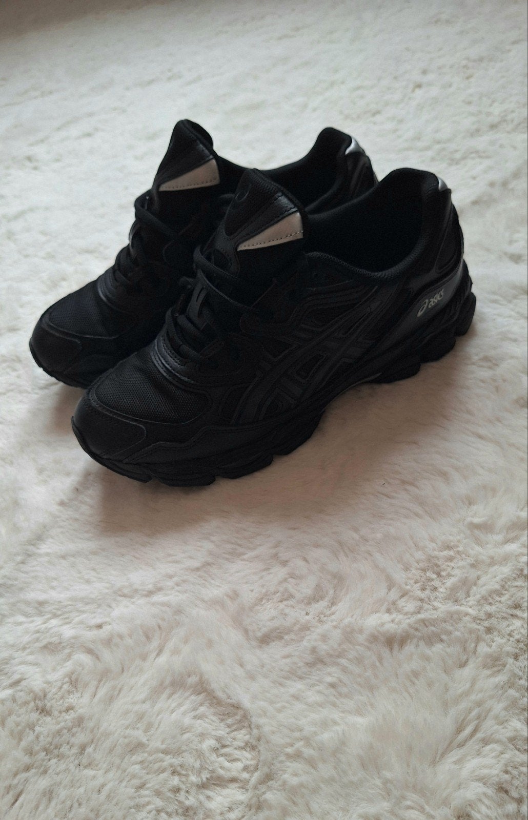 chausure asics noir taille 41.5, Enlèvement ou Envoi