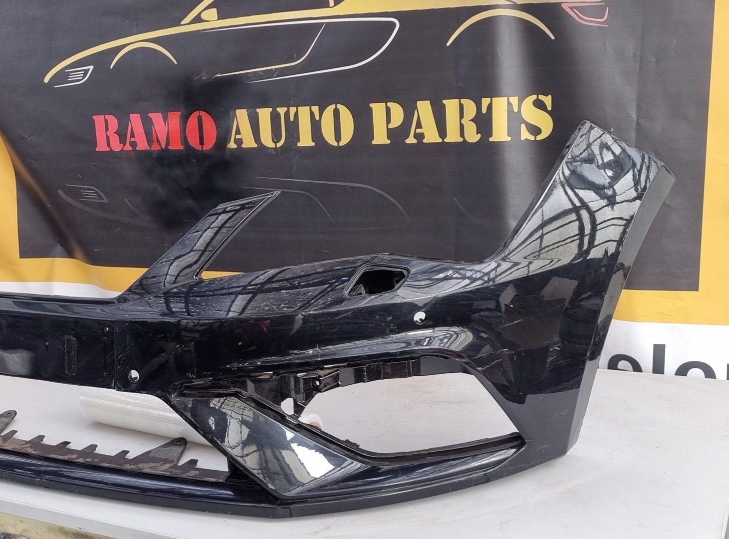 SEAT LEON III 35F FACELIFT VOORBUMPER 5F0807221AB, Autos : Pièces & Accessoires, -, 3 mois de garantie, Utilisé, -