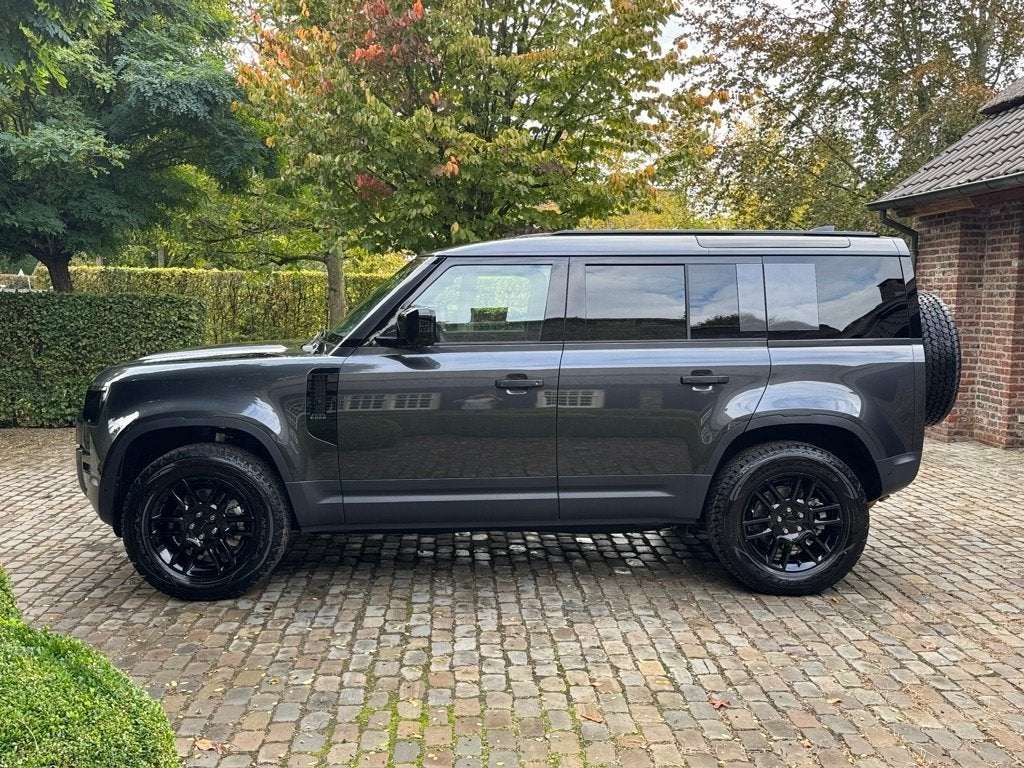 Land Rover Defender 110 LICHTE VRACHT - 3 ZITPL € 66000+BTW, Auto's, Automaat, Dealer onderhouden, https://public.car-pass.be/vhr/49b7387d-ed0d-4e66-83c6-4ceb81dd5ab3