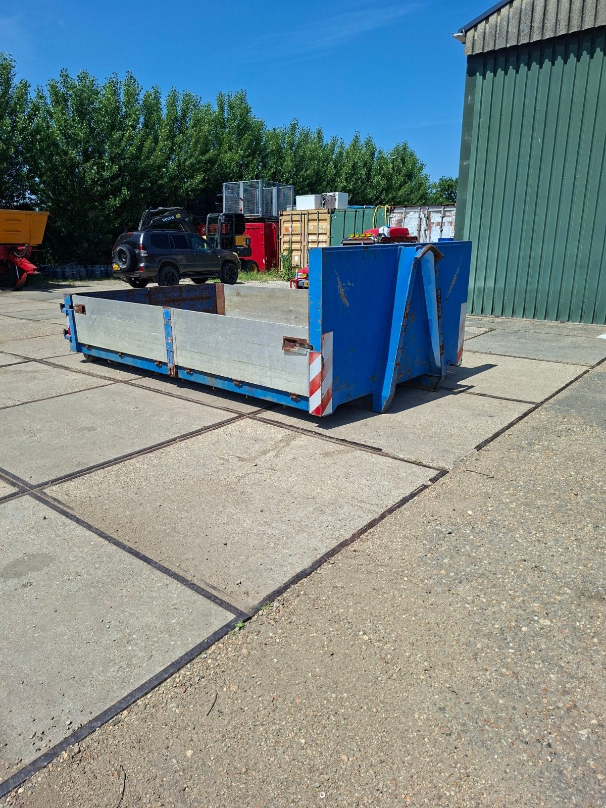 Haakarm plateau container afzetcontainer flat laadvloer, Ophalen