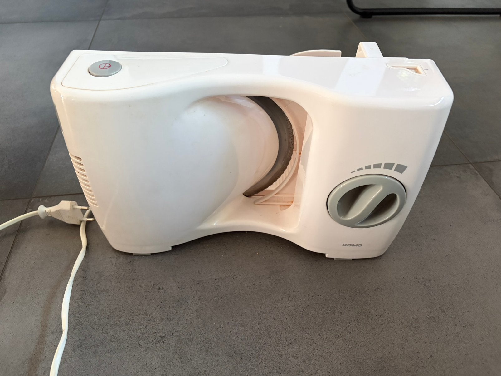Domo - Broodsnijmachine, Electroménager, Machines à pain, Enlèvement ou Envoi, Utilisé, Sans minuteur