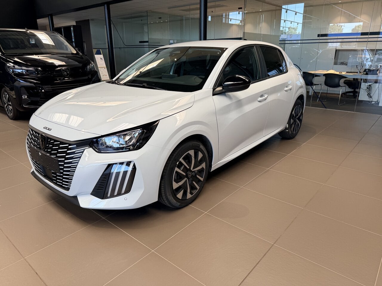 Peugeot 208 Business Benzine *0KM* Camera, Carplay, Navigat, 0 kg, 1199 cc, 0 kg, Bedrijf