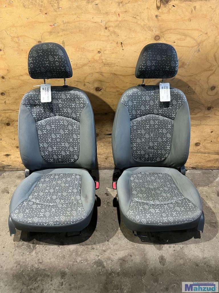 CHEVROLET MATIZ stof grijs interieur stoel bank 2005+, Gebruikt, Info@gm.com, Chevrolet, Renaissance Center 300
48265  Detroit