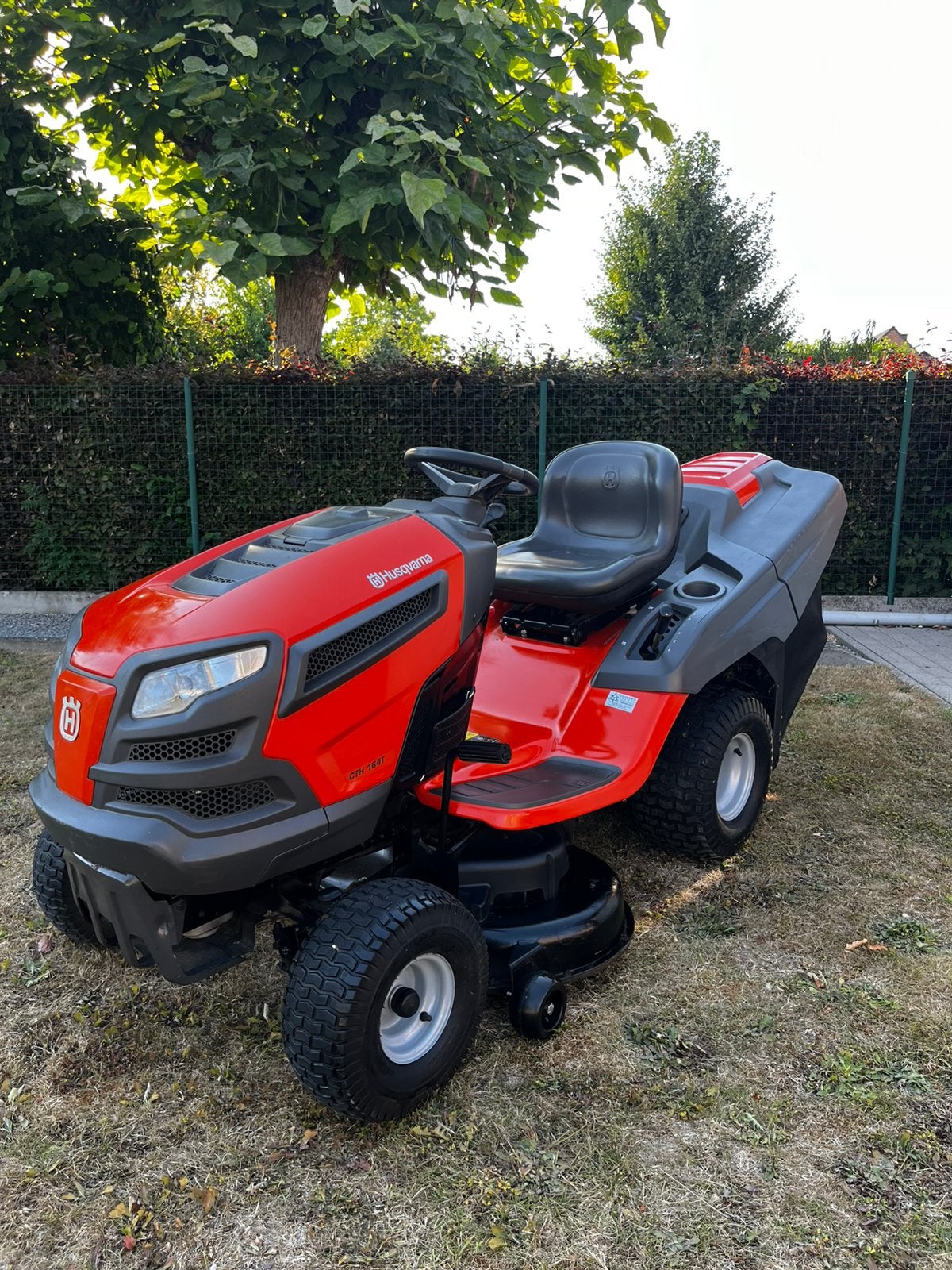 Husqvarna CTH 164T, Jardin & Terrasse, Enlèvement, Comme neuf, Démarrage électrique, 90 à 120 cm