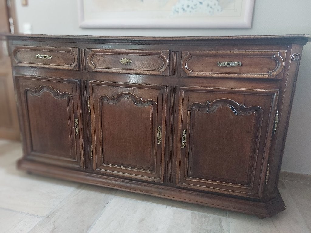 Dressoir en chêne Louis XIV, Enlèvement