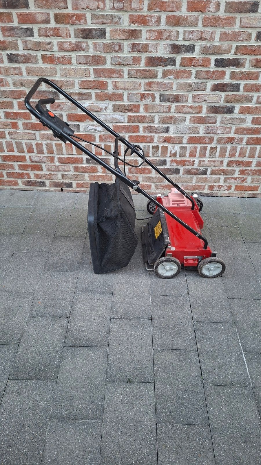 Verticuteermachine elektrisch, Ophalen