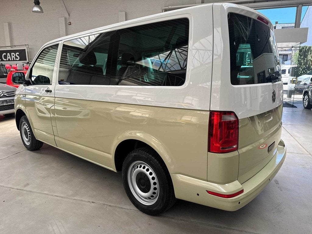 2017 Volkswagen Transporter - 4x4 - 102000km, Auto's, Volkswagen, Automaat, Monovolume, Gebruikt, Euro 6