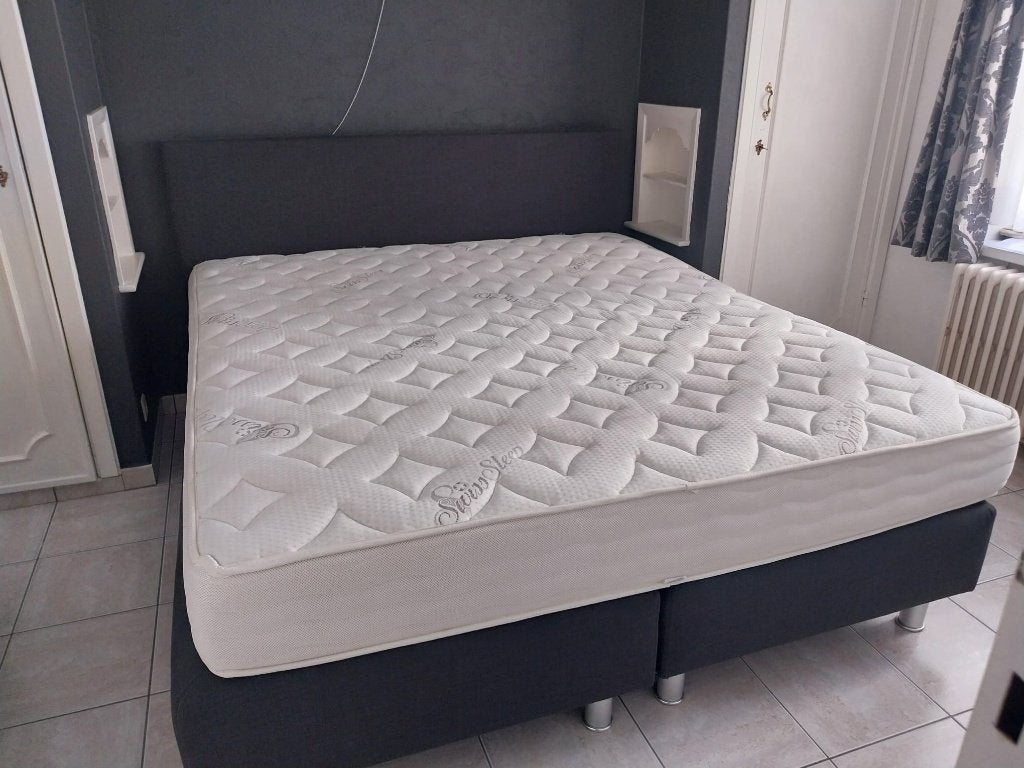 Boxspring Blankenberge app 3de verdiep, Ophalen, Bruin, Tweepersoons, Zo goed als nieuw