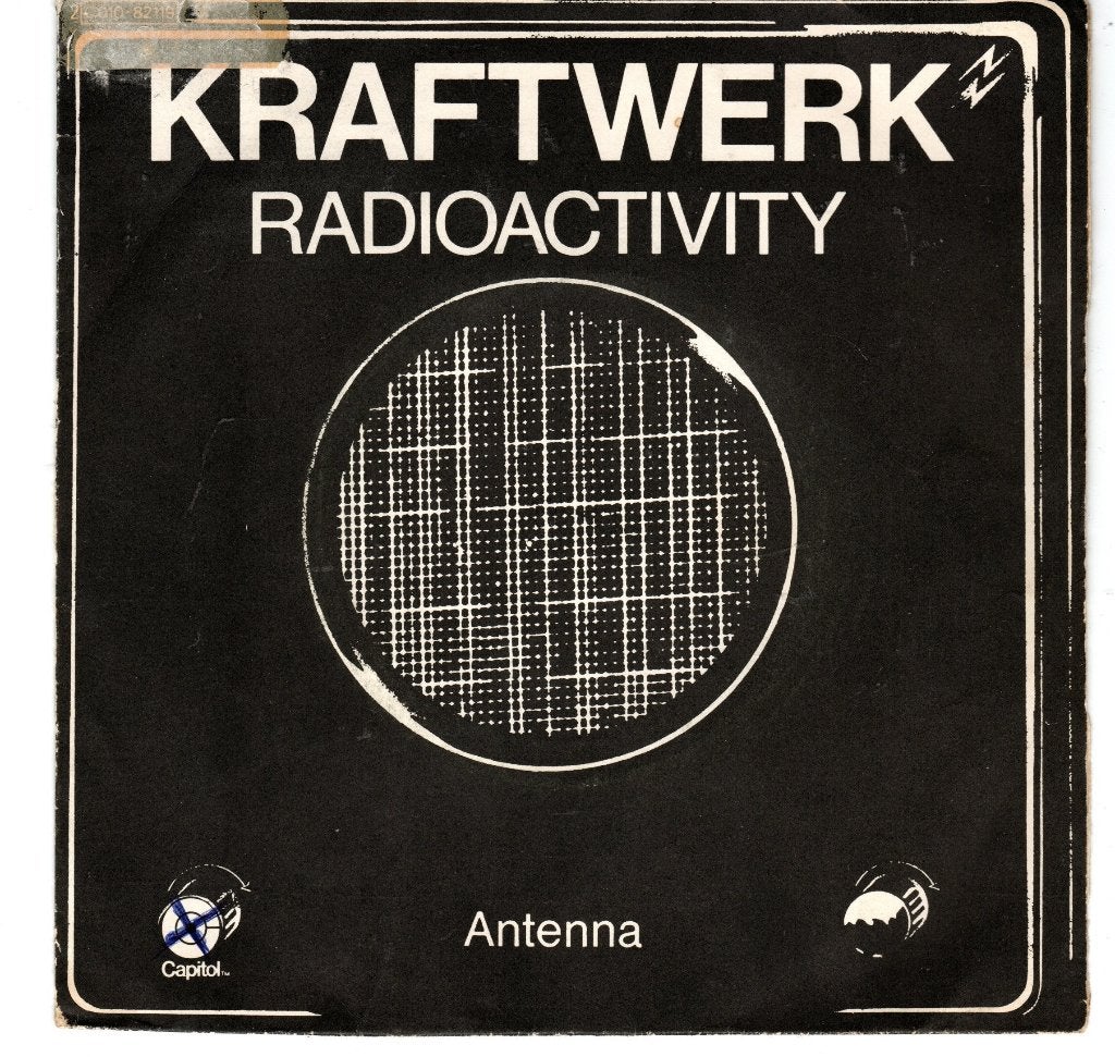 KRAFTWERK - RADIOACTIVITY - 7INCH - 1976 - FRANCE -, Cd's en Dvd's, Ophalen of Verzenden, Gebruikt, 7 inch, Electronic Rock