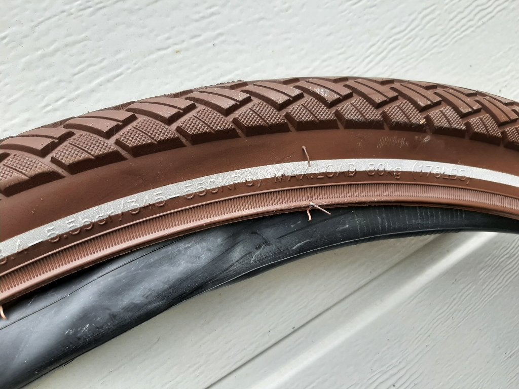 Nieuwe bruine reflecterende 28" buitenbanden met binnenband, Fietsen en Brommers, Nieuw, Ophalen of Verzenden, Rubber, Band