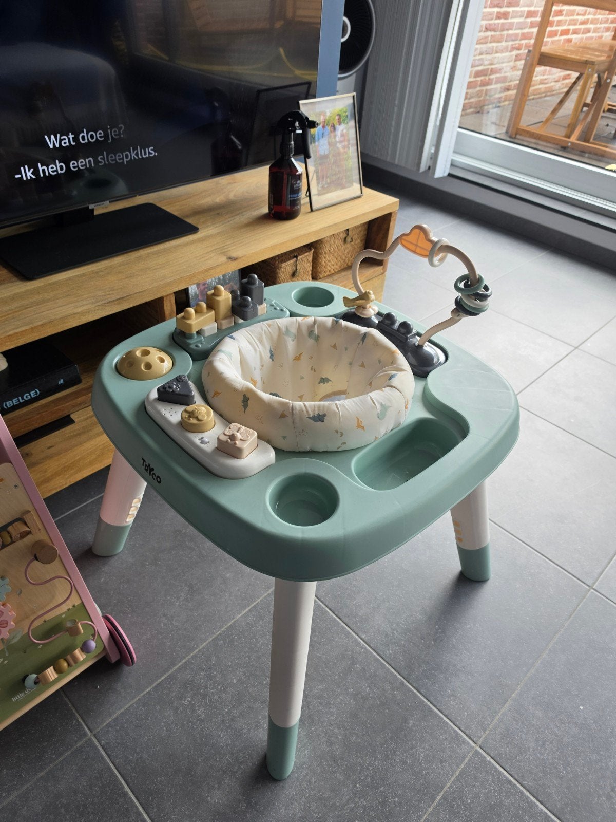 Tryco activiteitentafel, Ophalen
