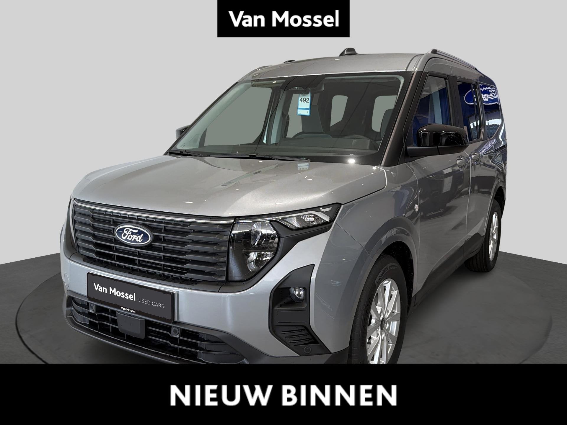 Ford Courier Tourneo Titanium - Winterpack - Carplay - 5y ga, Auto's, Automaat, Stof, Gebruikt, https://public.car-pass.be/vhr/c18e2947-8a31-4a91-923f-1246f2b19221