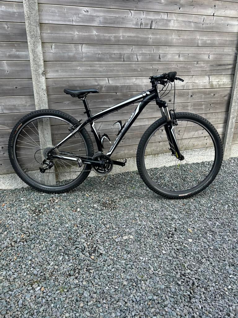 Mountainbike specialized hardrock sport, Enlèvement, Comme neuf