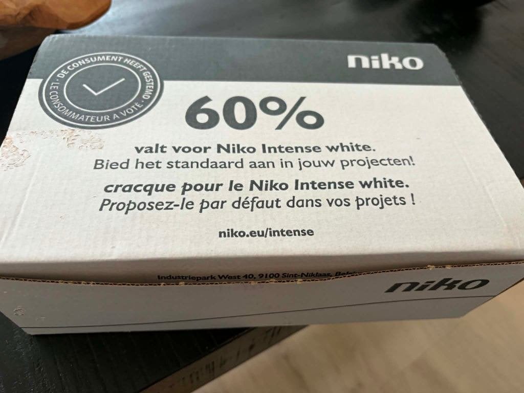 Lot de 10 prises de courant NIKO 170-33105, Bricolage & Construction, Électricité & Câbles, Enlèvement, Neuf