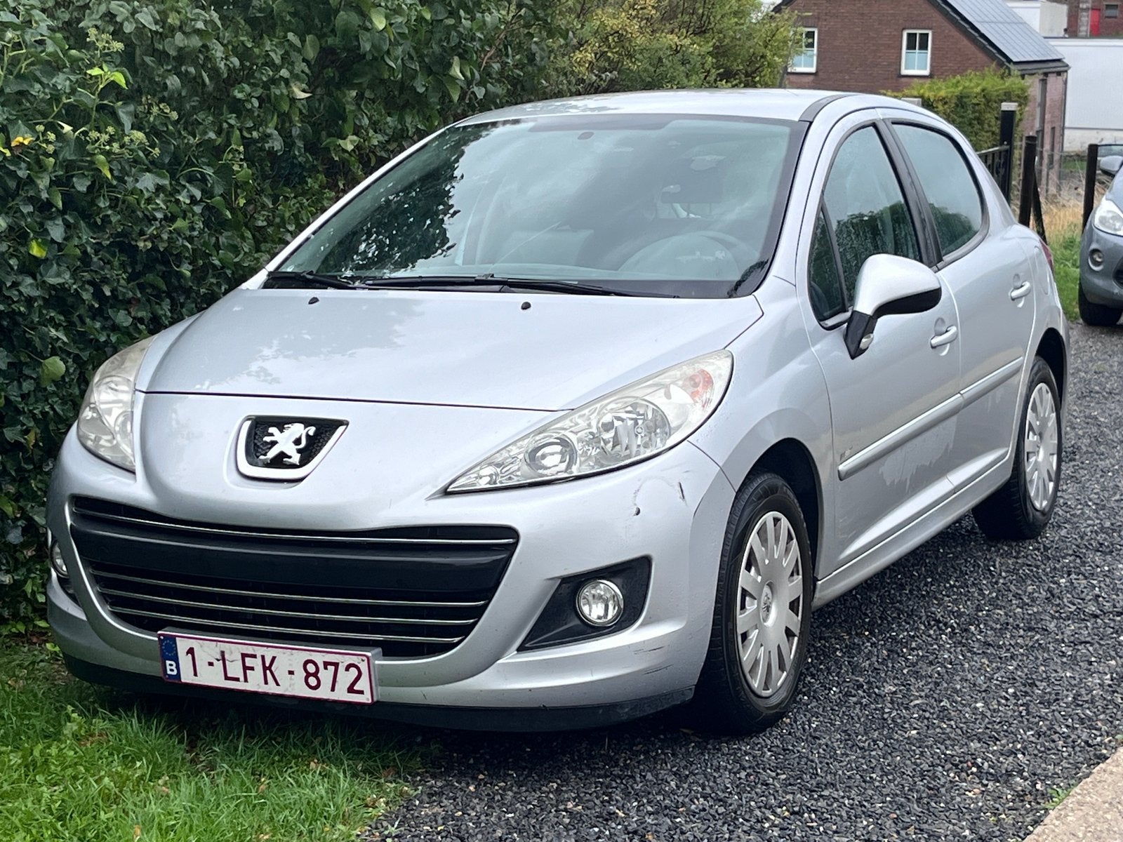 Peugeot 207 - 1.6dhi 90ch - Prête à immatriculer, Autos, Achat, Boîte manuelle, Entretenue par le concessionnaire, Noir