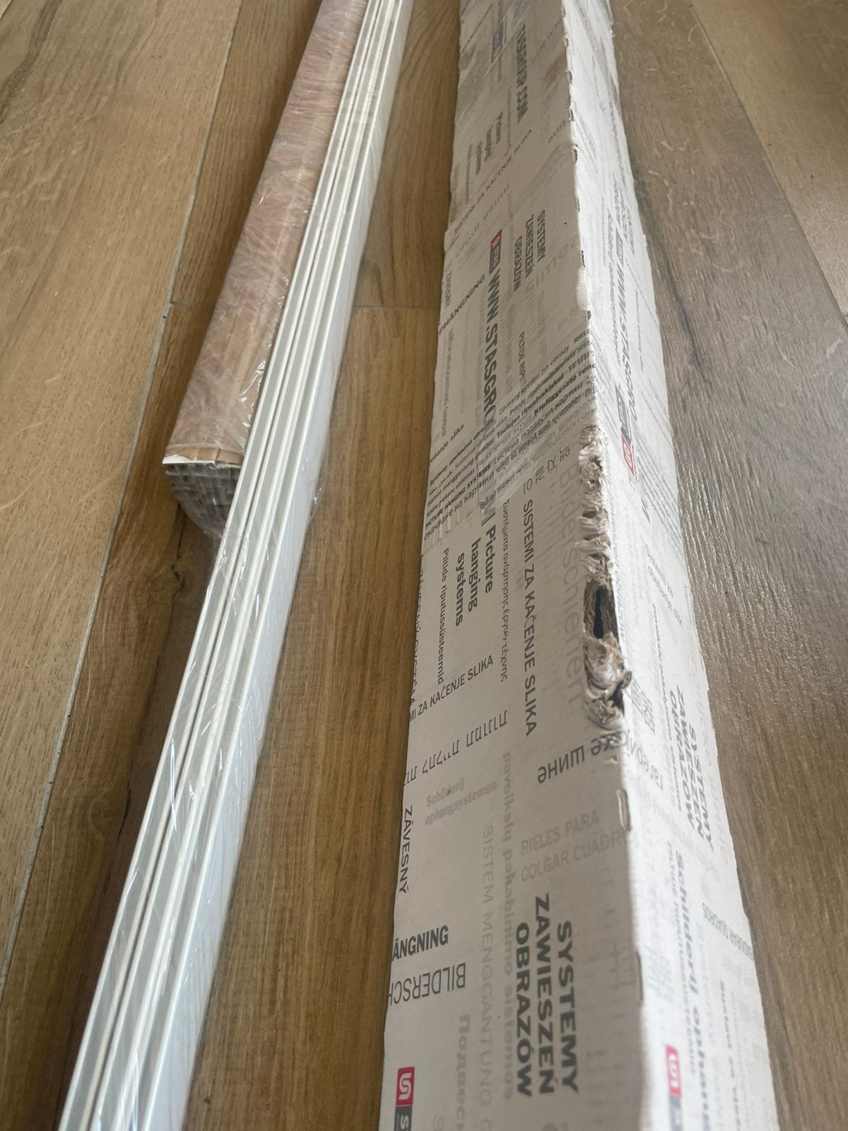 Rails de cimaise STAS neufs – 5  3 m + 7  2 m, Enlèvement, Neuf
