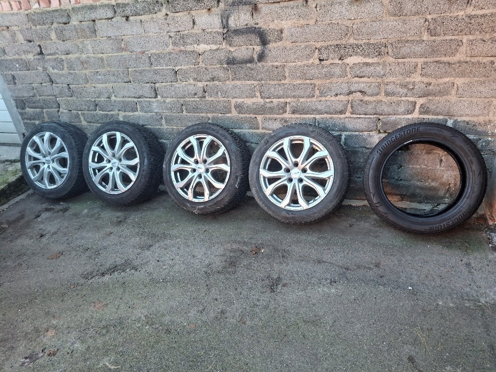 autobanden met velgen en sensoren, Auto-onderdelen, Banden en Velgen, Ophalen, 18 inch, Winterbanden, Band(en)