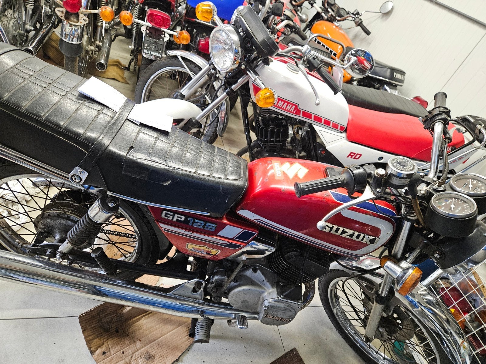 suzuki 125  bj 1985 bieden vanaf 1300 euro, Motoren, Ophalen of Verzenden
